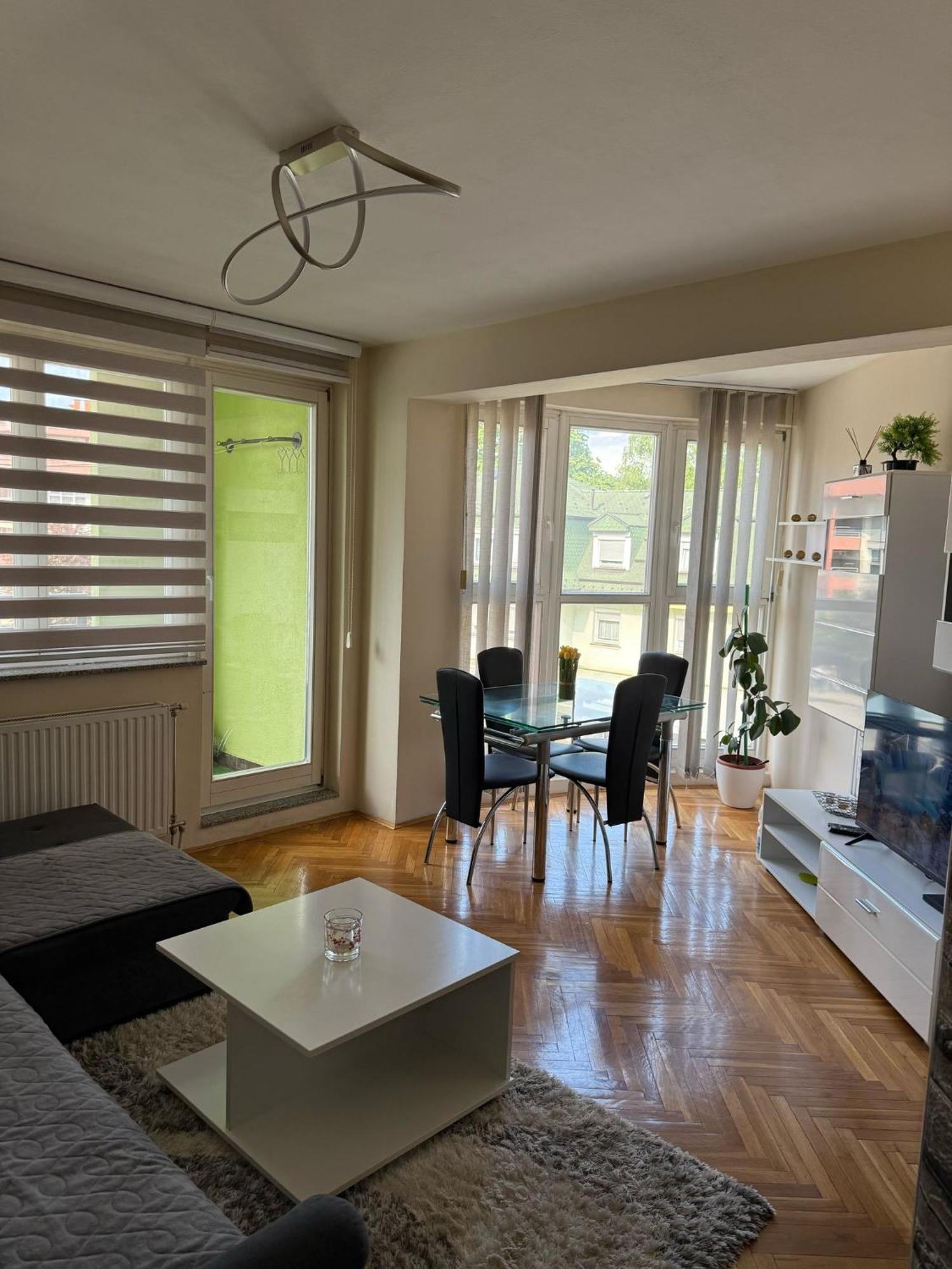 Lnb Lux Lägenhet Doboj Rum bild